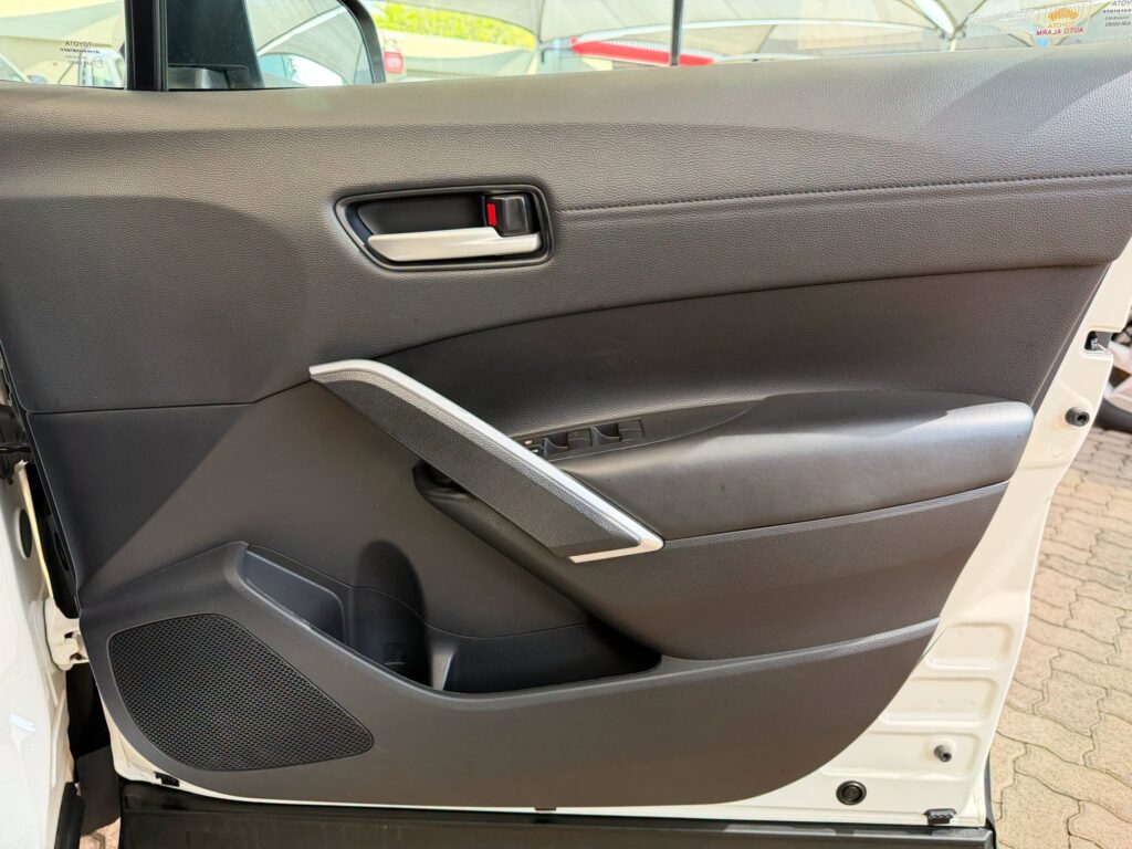2024 Toyota Corolla Cross 1.8 — Detail