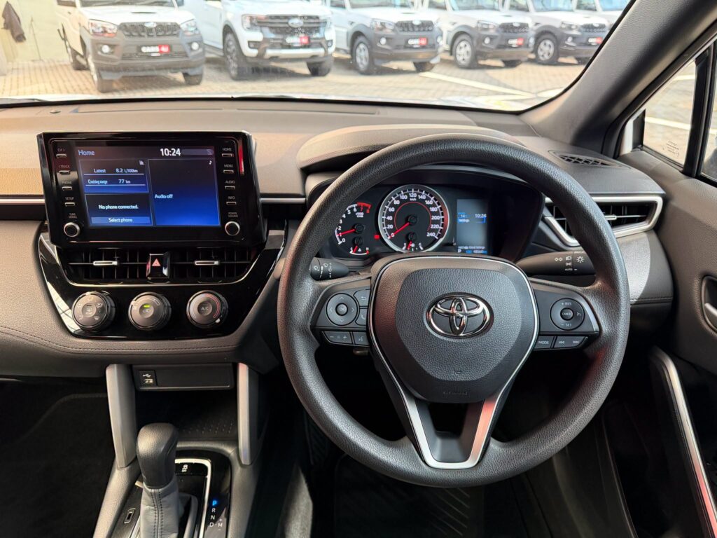 2024 Toyota Corolla Cross 1.8 — Cluster