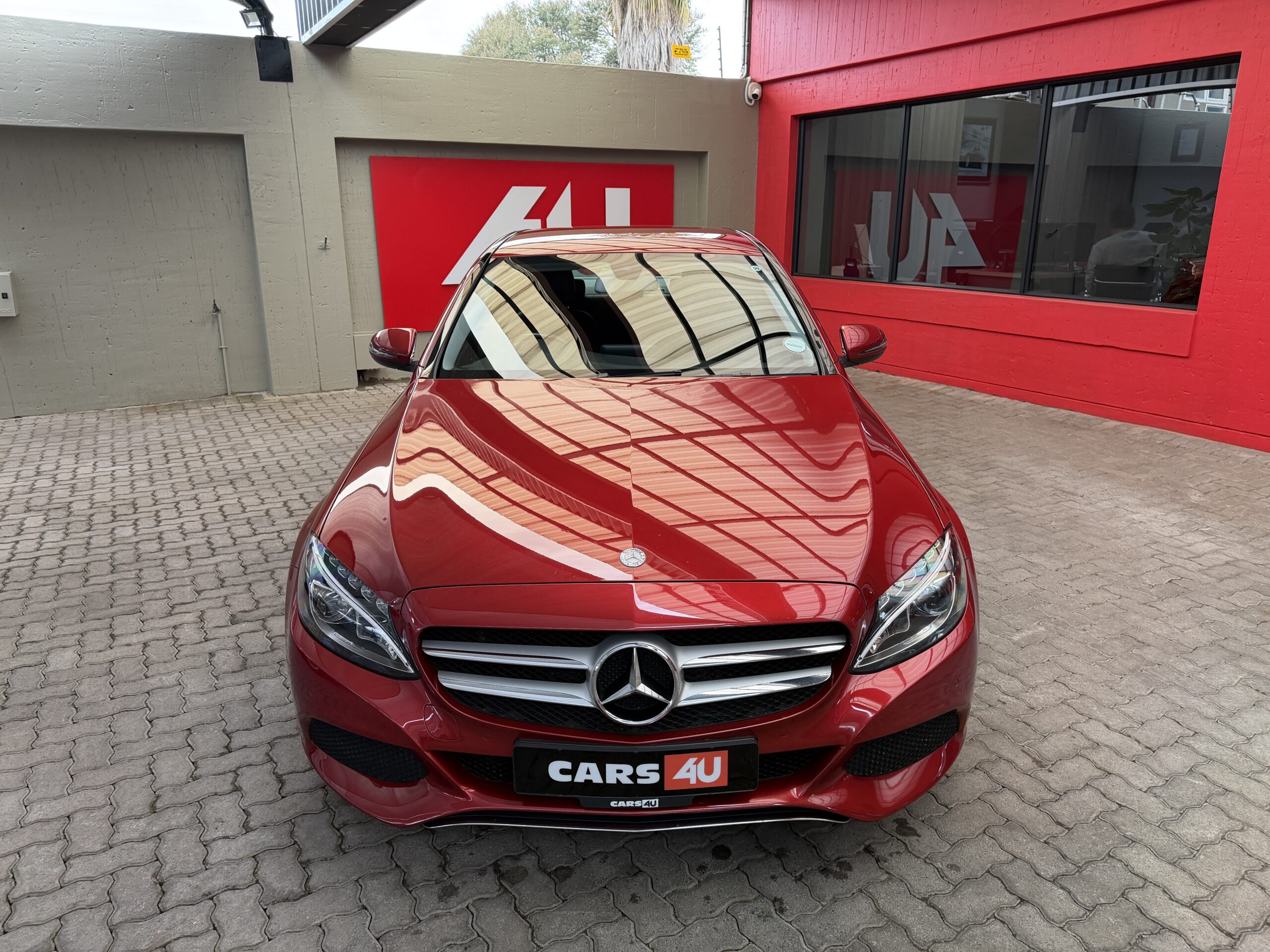 2016 Mercedes-Benz C-Class — Front ¾