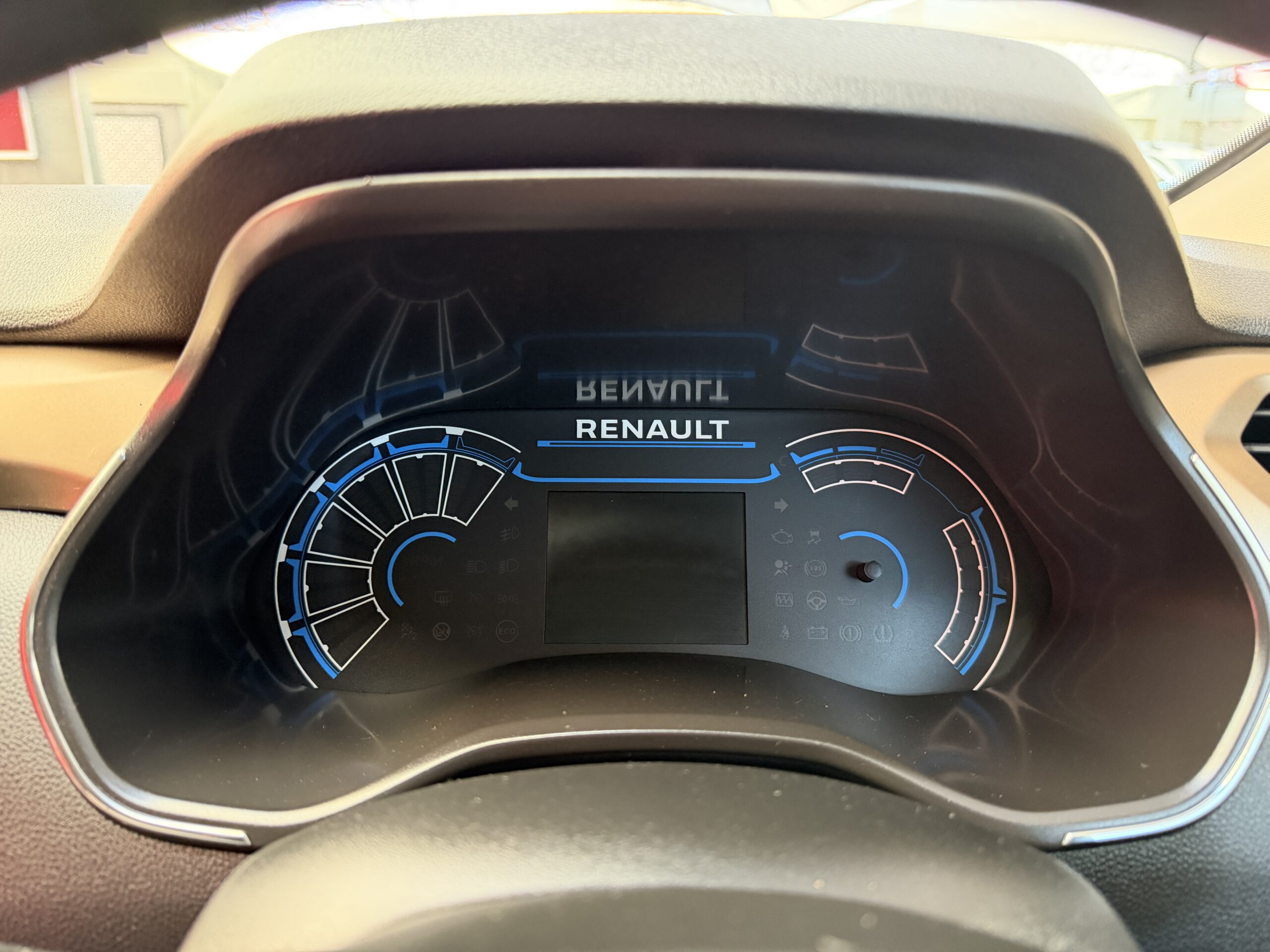 2023 Renault Kiger 1.0 Energy — Cluster
