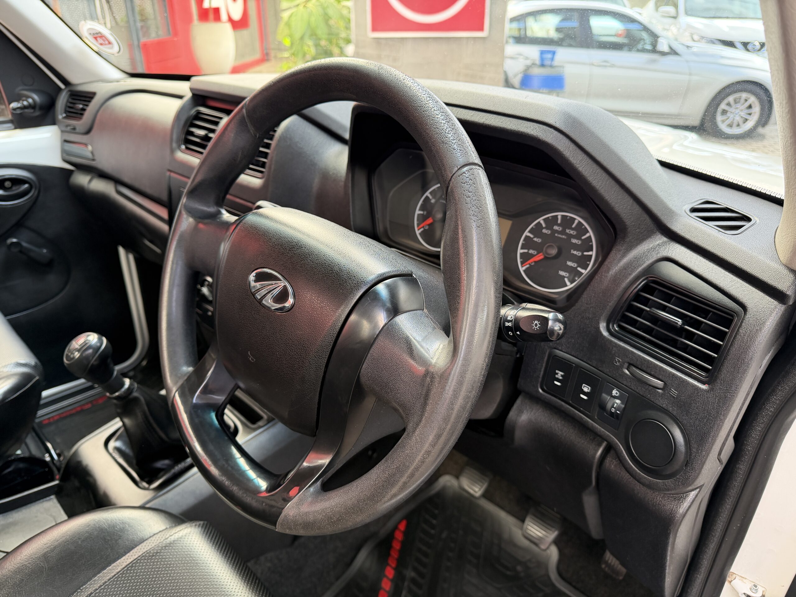 2022 Mahindra Pik Up 2.2 — Cluster