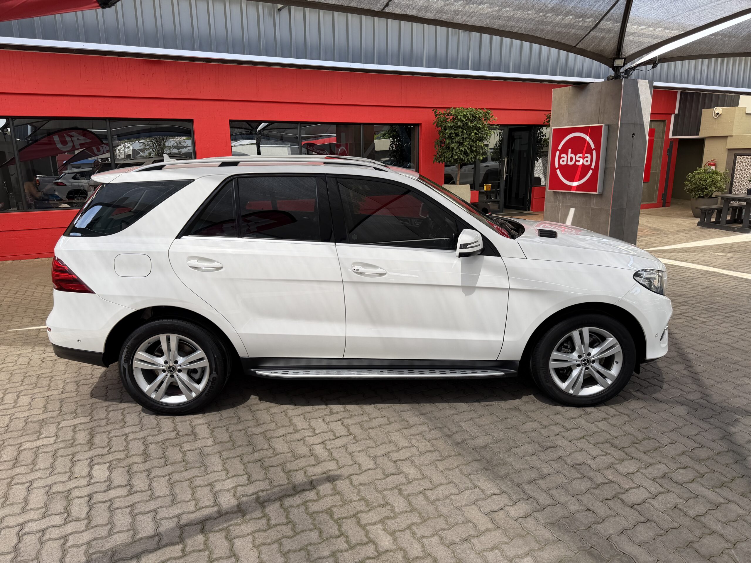 2017 Mercedes -Benz GLE 350d — Side