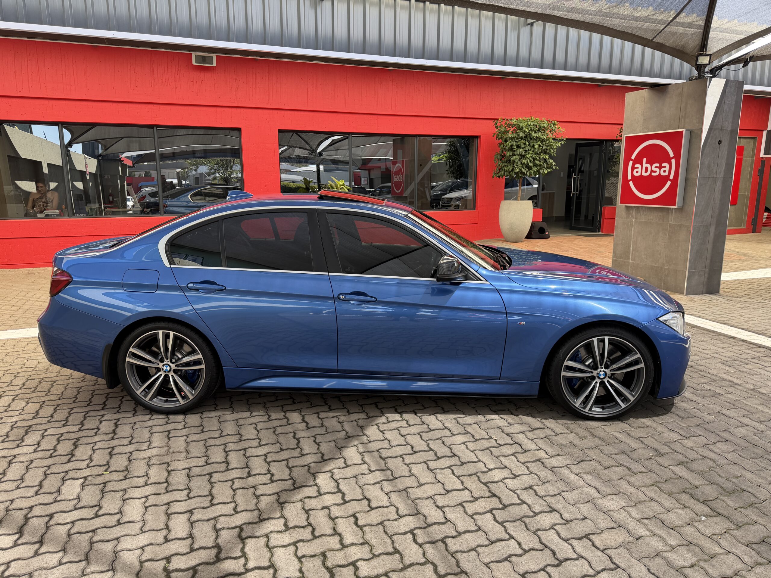 2014 BMW 3 Series 330d — Side